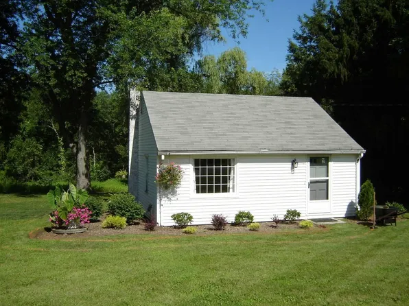 1854 Chamberlain Hwy, Berlin, CT 06037