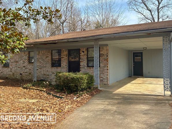 10 Compass Point St