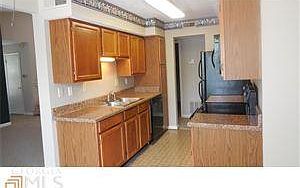 5th image of 310 Glenleaf Dr