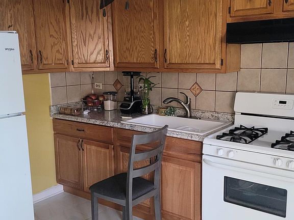 4th image of 2134 Morningside Ln Unit D