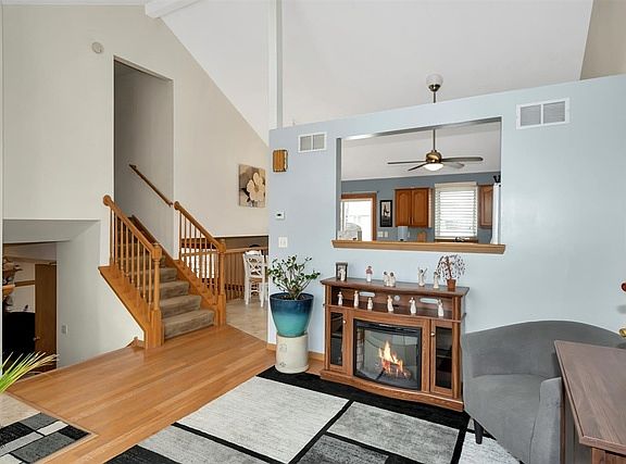 5th image of 16376 W Celtic Cir