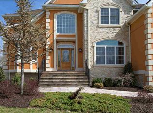 15 N Winter Park Dr, Hopewell Junction, NY 12533