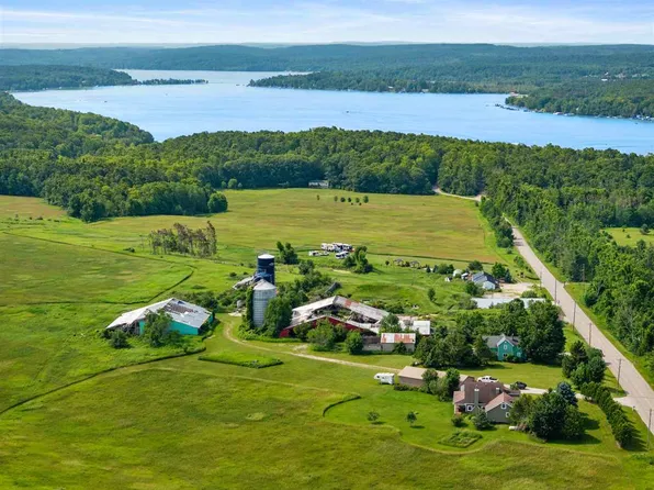 3239 & 3379 Lake Grove Rd, Petoskey, MI 49770