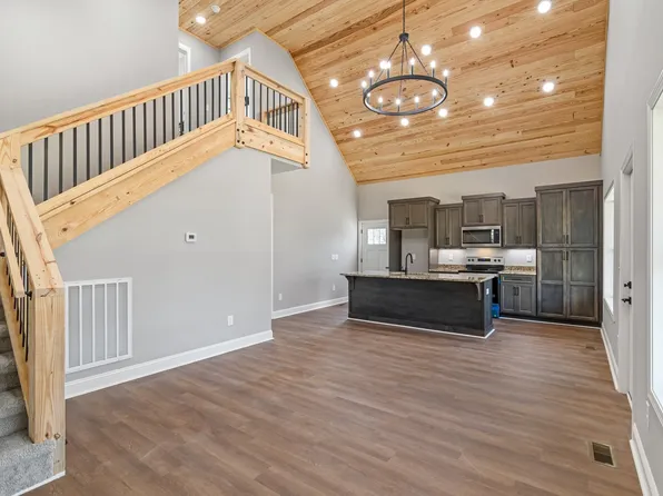 119 Totty Dr, Hohenwald, TN 38462