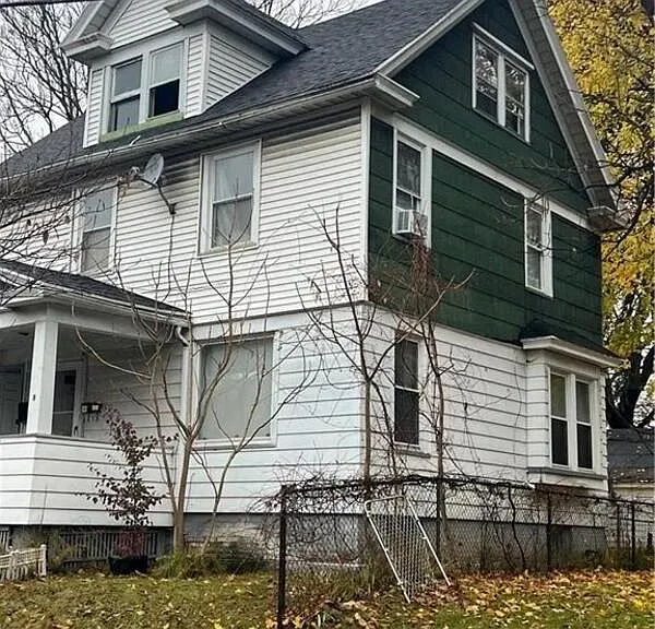 8 Rocket St — Photo 7