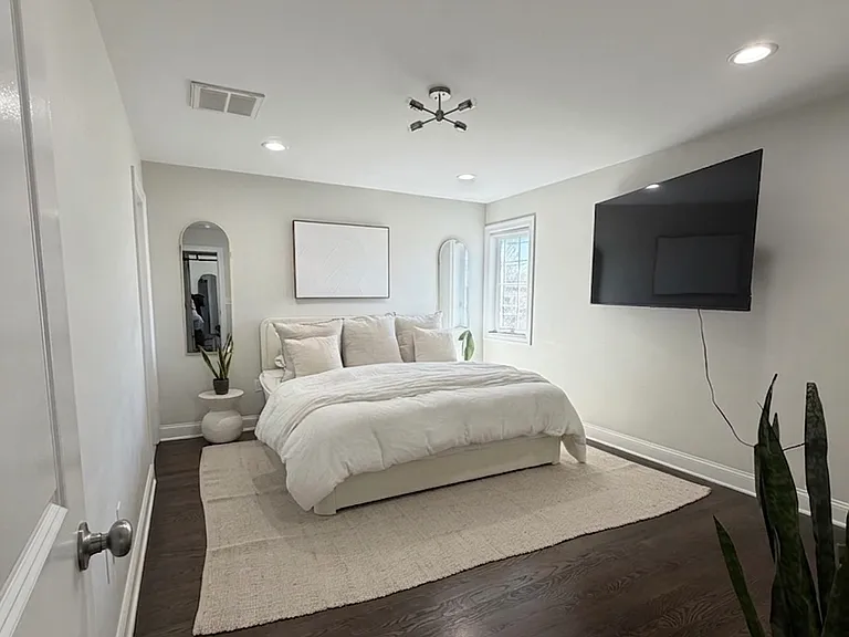 61 Chestnut St #2 — Photo 14