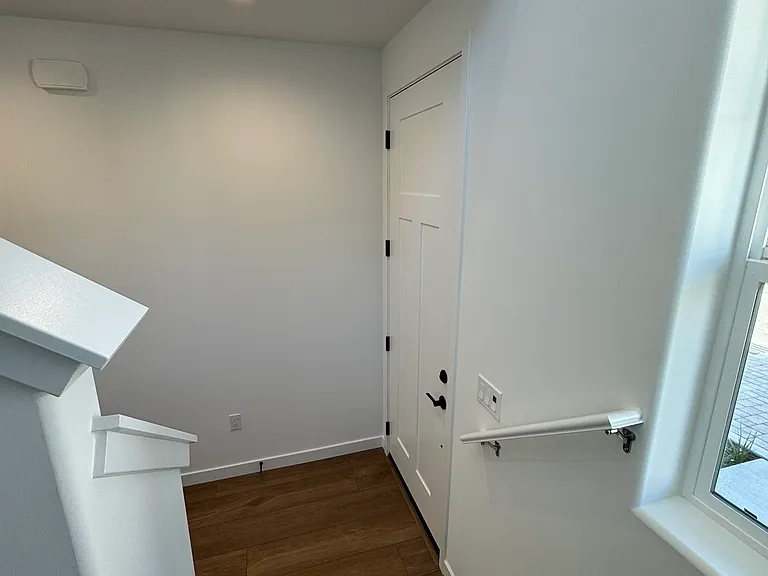 Entrance up stairs