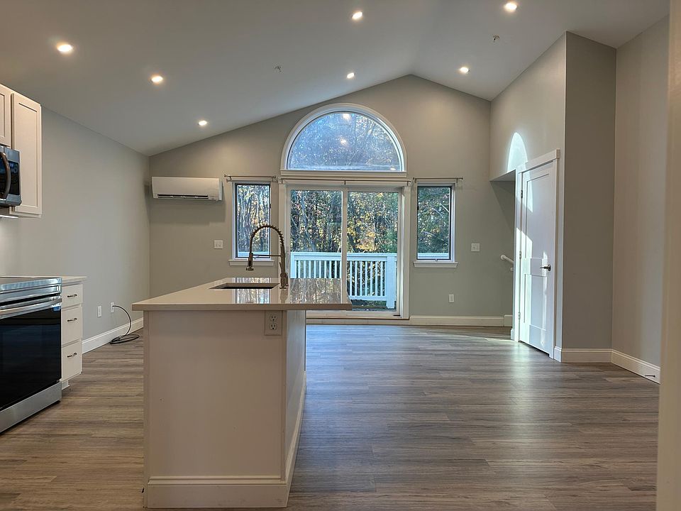 2 Village Green Dr 305, Kittery, ME 03904 Zillow