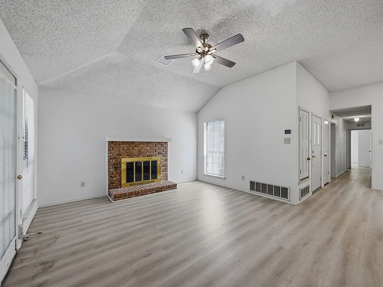 2103 Overview Ln — Photo 5