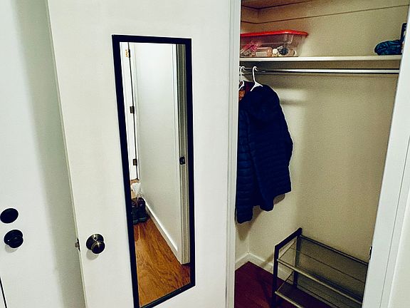 4th image of 960 N Sherman St APT 1D