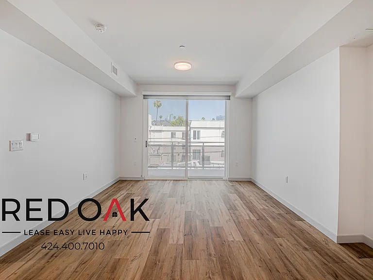 1240 Magnolia Ave #307 — Photo 8