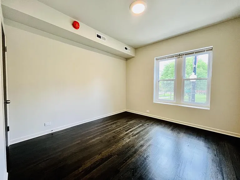 1371 S California Ave #2F — Photo 16