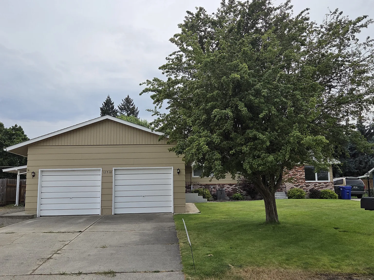 3 bed, $1,800 — Photo 3