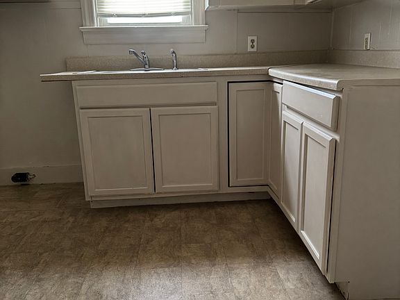 3rd image of 107-109 S Main St #50-4