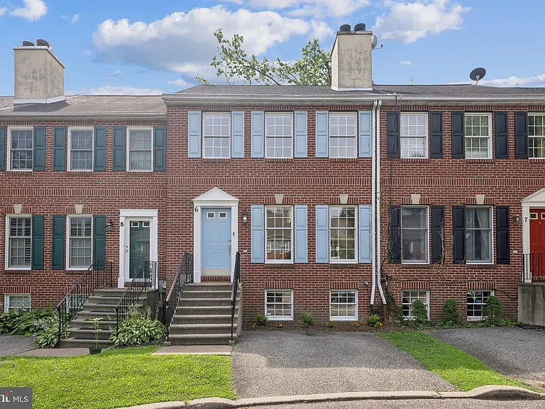 5400 Wissahickon Ave #6 — Photo 3