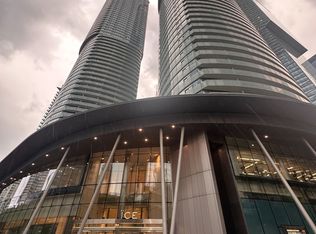 14 York St #2810, Toronto, ON M5J 0B1
