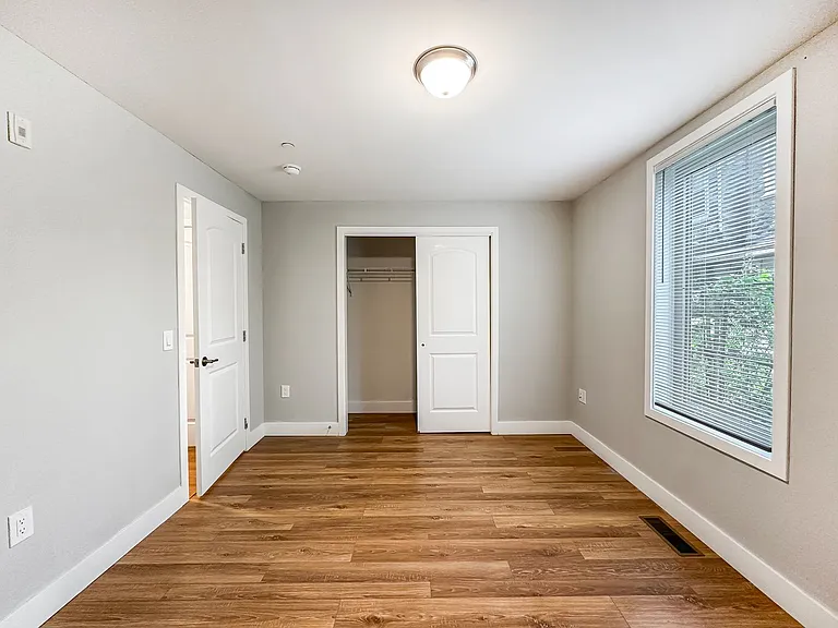 Venango Apartments — Photo 25