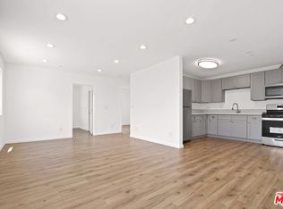 649 W 92nd St, Los Angeles, CA 90044
