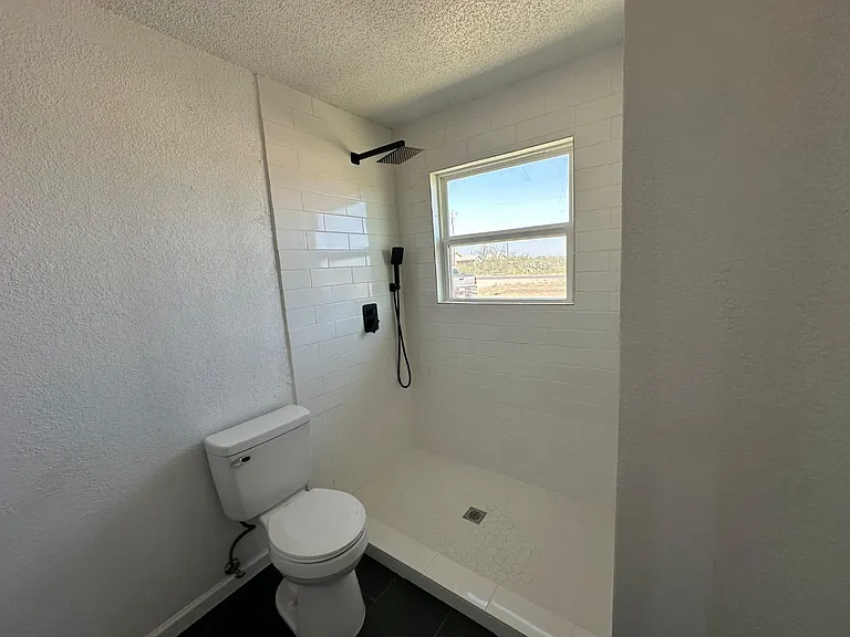 Unit Photo