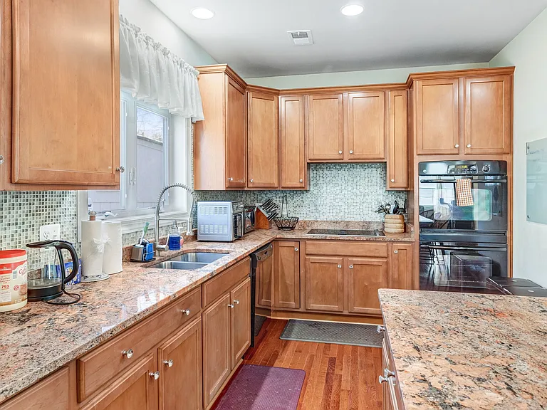 8312 Telegraph Rd — Photo 21