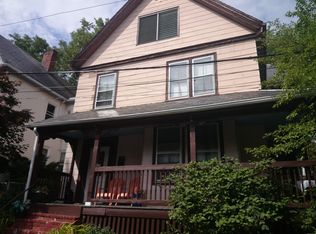 1 Roslyn Pl, Jamaica Plain, MA 02130