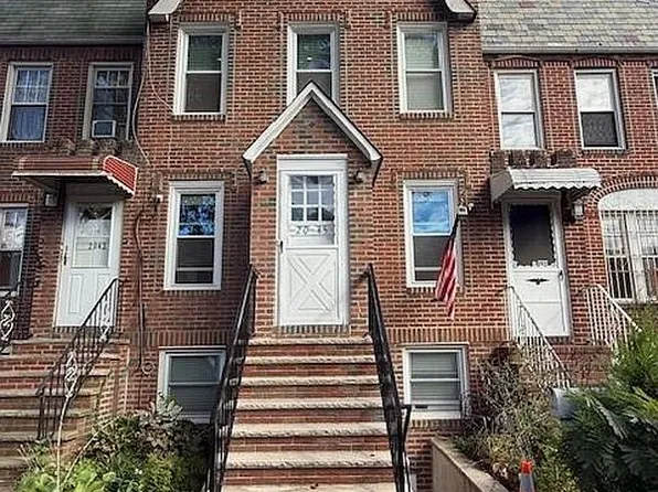 2045 E 28th St, Brooklyn, NY 11229