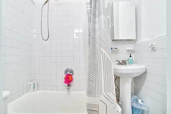 Rented by Living New York | media 18