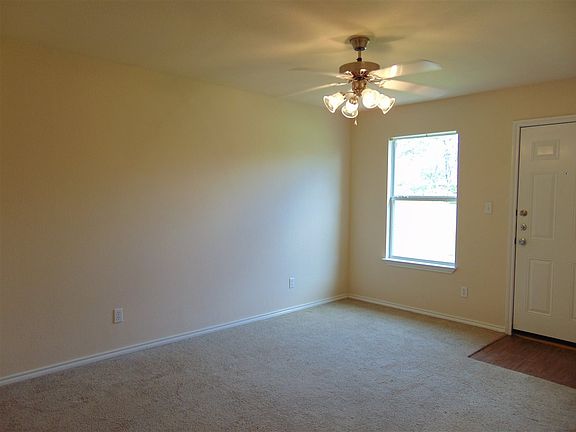 5th image of 707A Claremont Cir