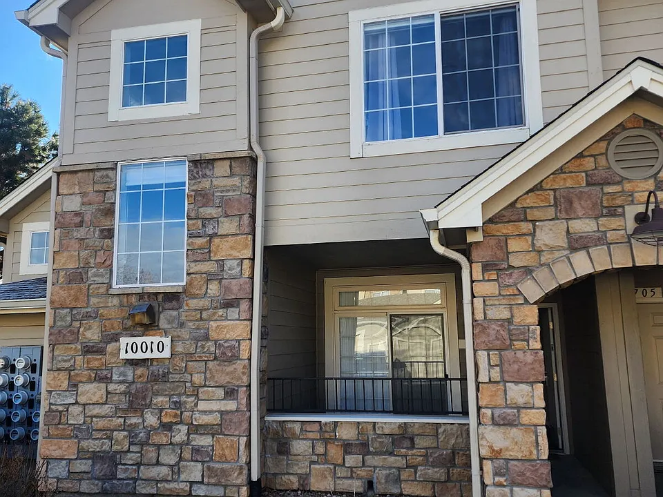 10010 E Gunnison Pl #706