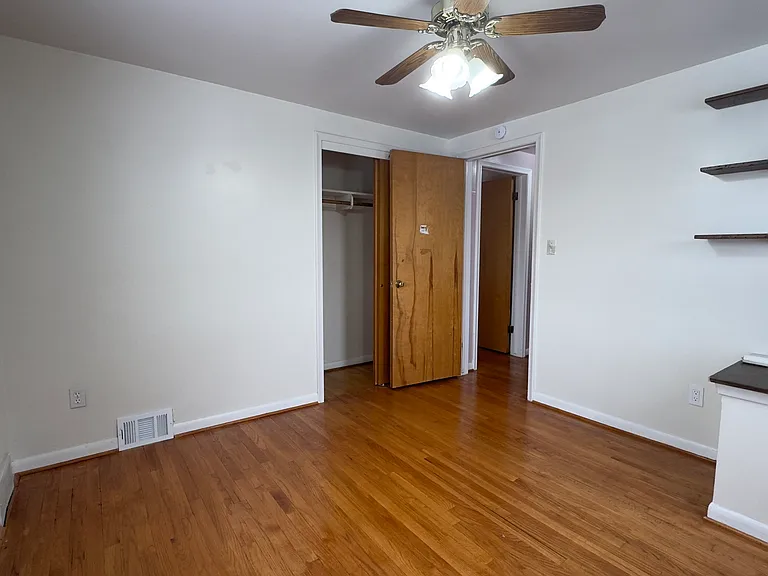 18270 Spring Ct S — Photo 16