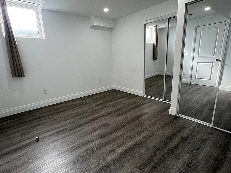 126 Frank Kelly Dr #BASEMENT — Photo 12