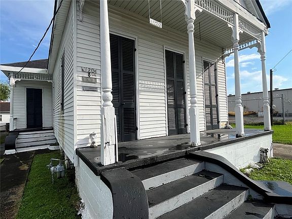 3rd image of 1120 5th St