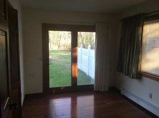 153 Mosier St, South Hadley, MA 01075