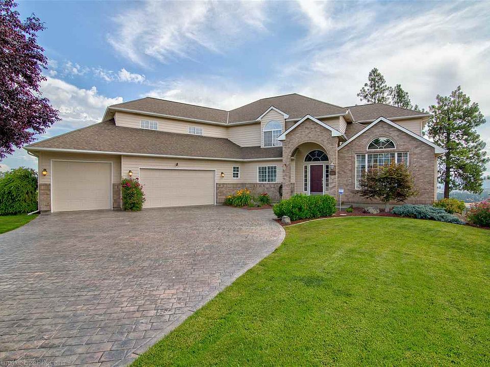 1st image of 9016 N Kensington Dr