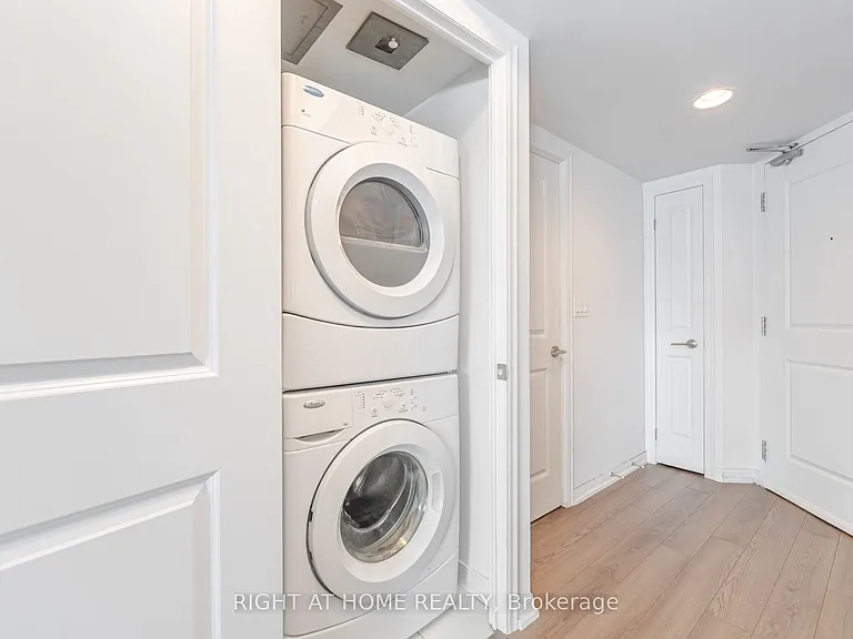 125 Western Battery Rd #1112 — Photo 29