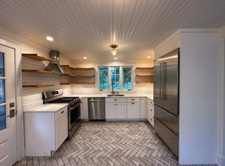 35 Grove St, Burlington, VT 05401