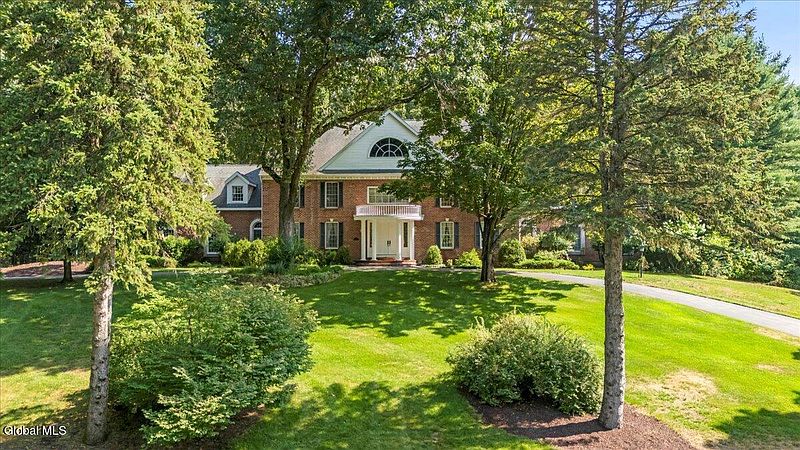 3rd image of 14 Summerfield Lane