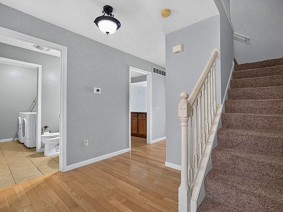2nd image of 1104 Ekstam Dr APT 3