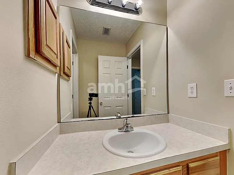 1288 W Summit Oaks Dr — Photo 14
