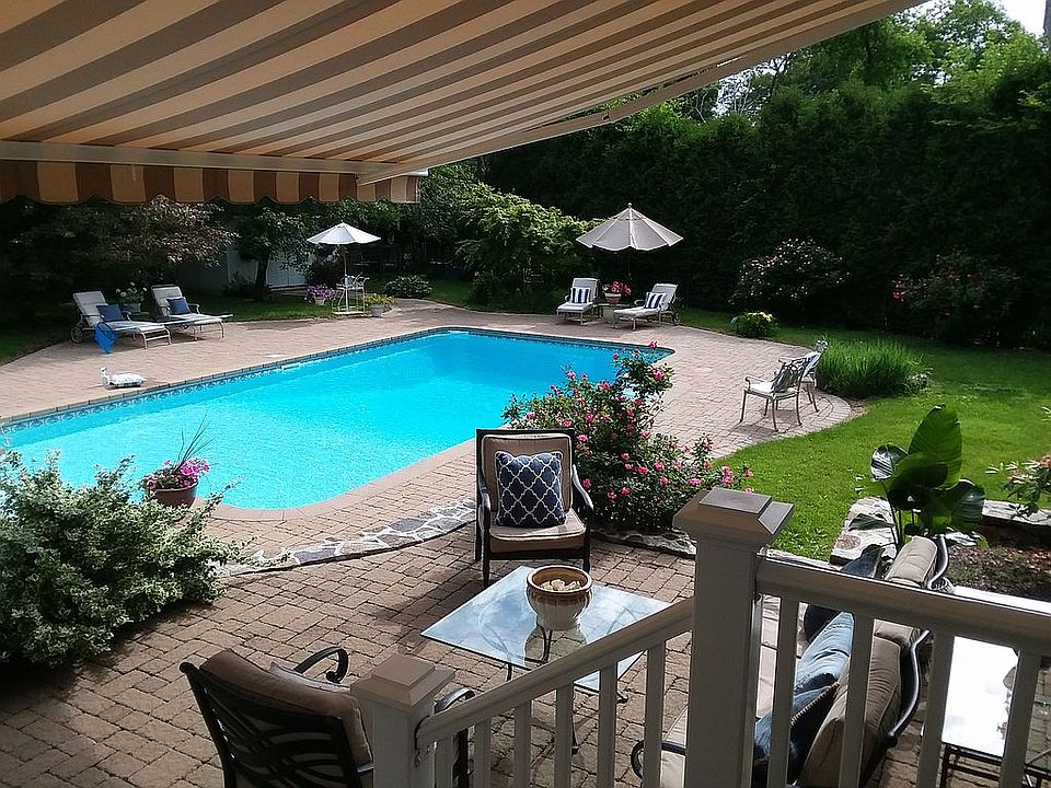1st image of 400 Nanny Hagen Rd