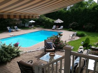 400 Nanny Hagen Rd, Thornwood, NY 10594