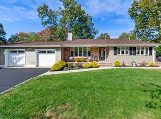 8 Douglas Rd, Dunellen, NJ 08812