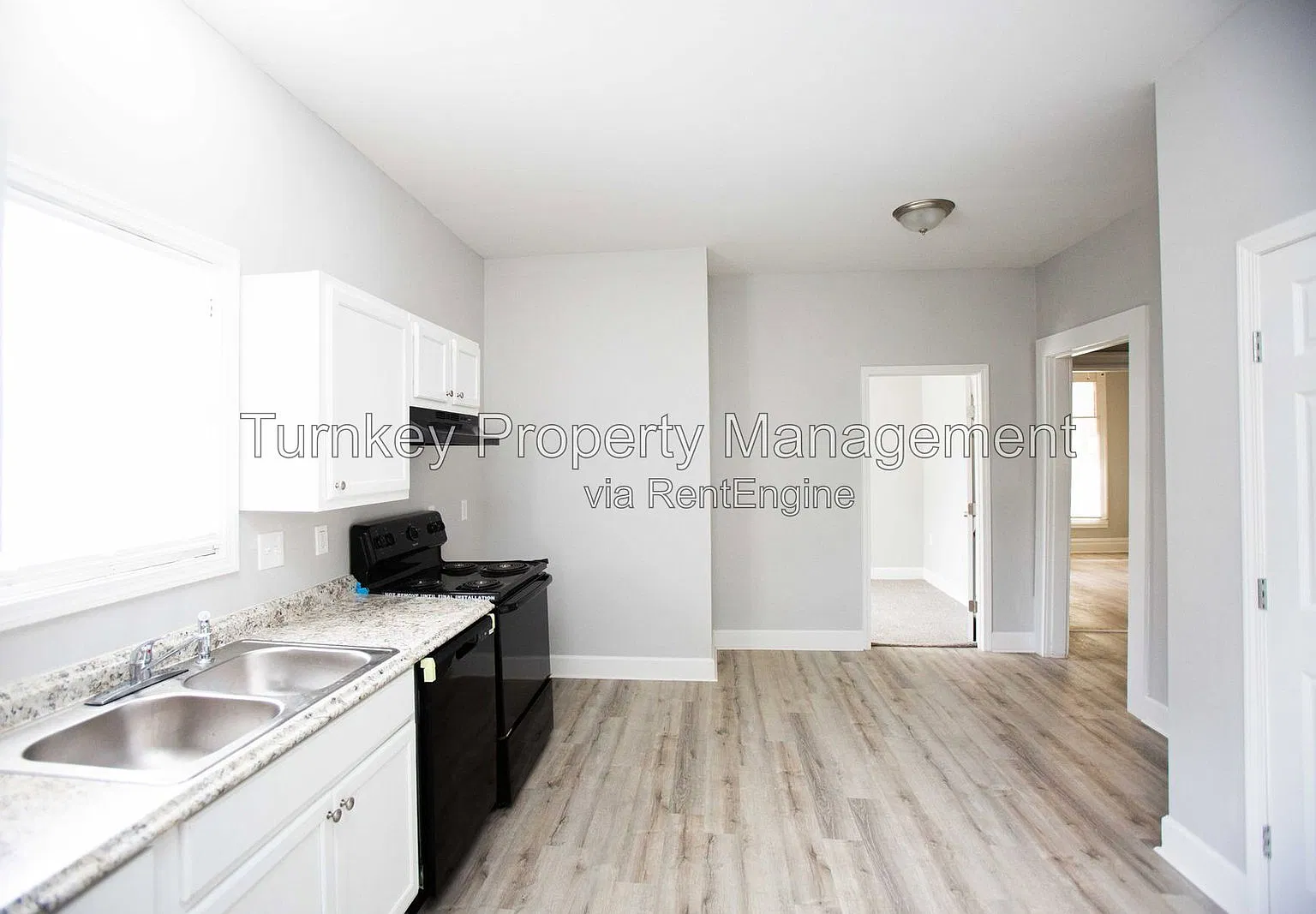 3 bed, 1.0 bath, 1372 sqft, $1,075 — Photo 2