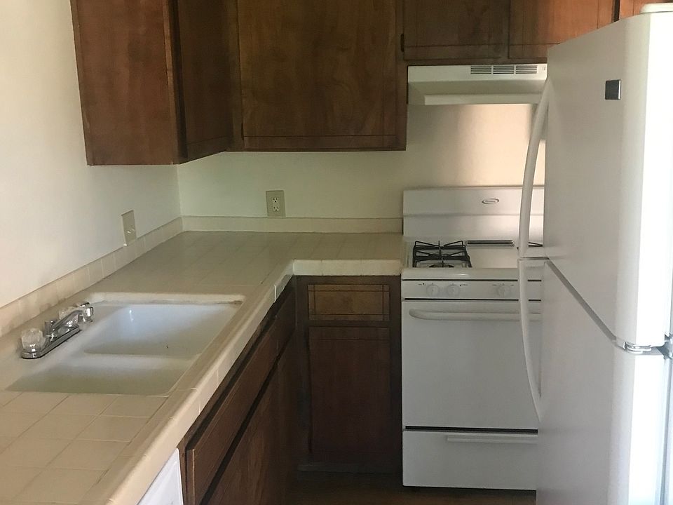 refrigerator, gas stove and dishwasher
