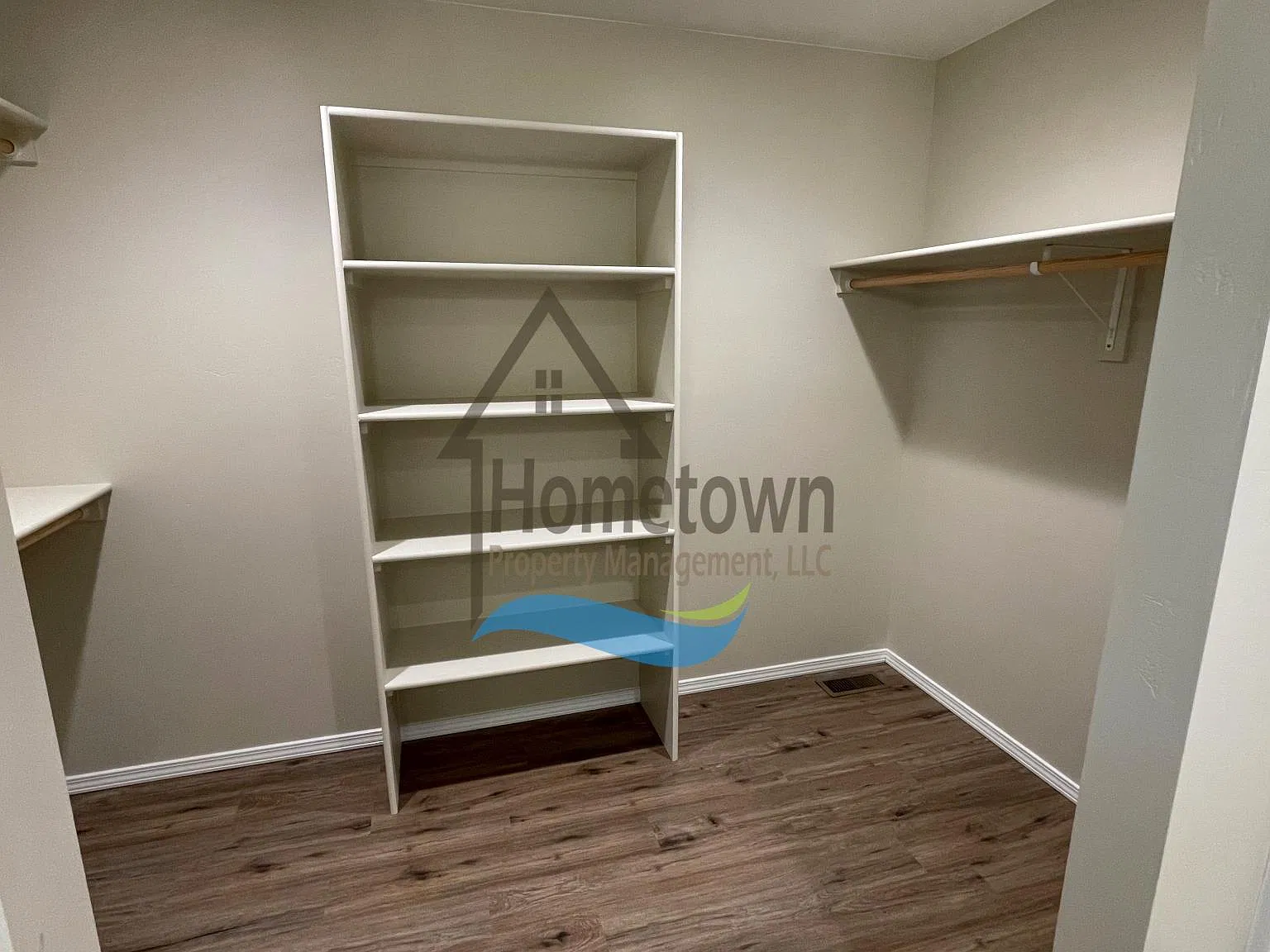 3 bed, 2.5 bath, 1525 sqft, $1,700 — Photo 2