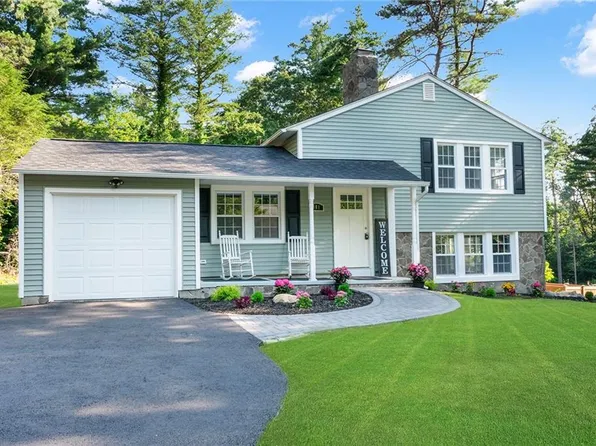 181 Highland Ave, Warwick, RI 02886