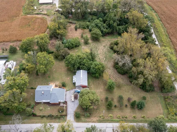 6914 Town Hall Rd, Belleville, IL 62223