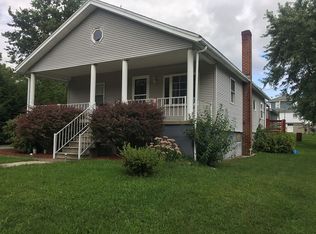 22 N Apple St, Barnesville, PA 18214