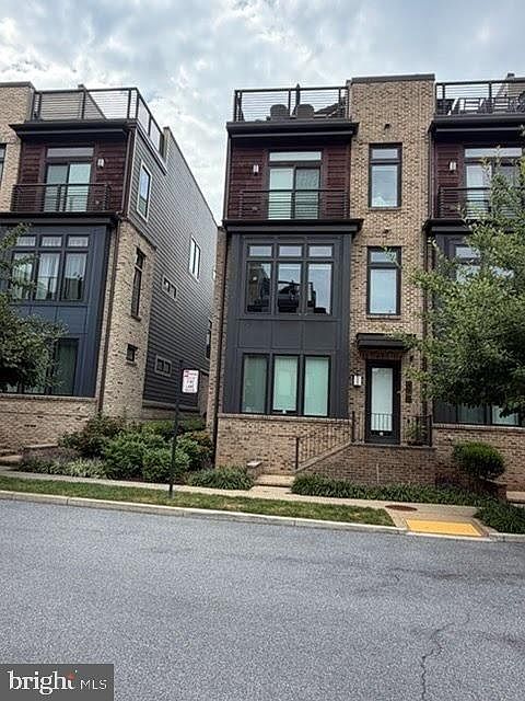1st image of 170 Winsome Cir