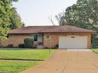 13599 Mohawk Trl, Middleburg Heights, OH 44130